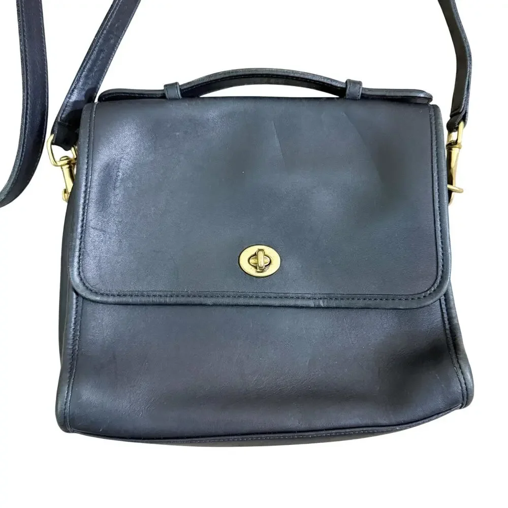 Vintage Coach Black Leather Court Bag EUC Flap/Turnlock Closure Crossbody Strap